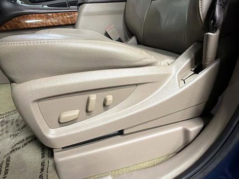 Used 2017 Chevrolet Suburban Premier image 21