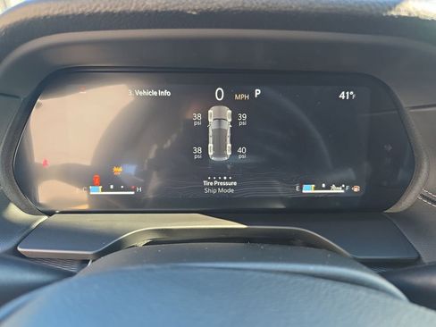 New 2025 Jeep Grand Cherokee Altitude image 19