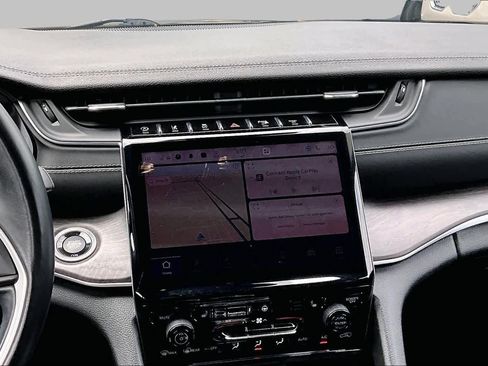 Used 2022 Jeep Grand Cherokee Limited RWD image 7