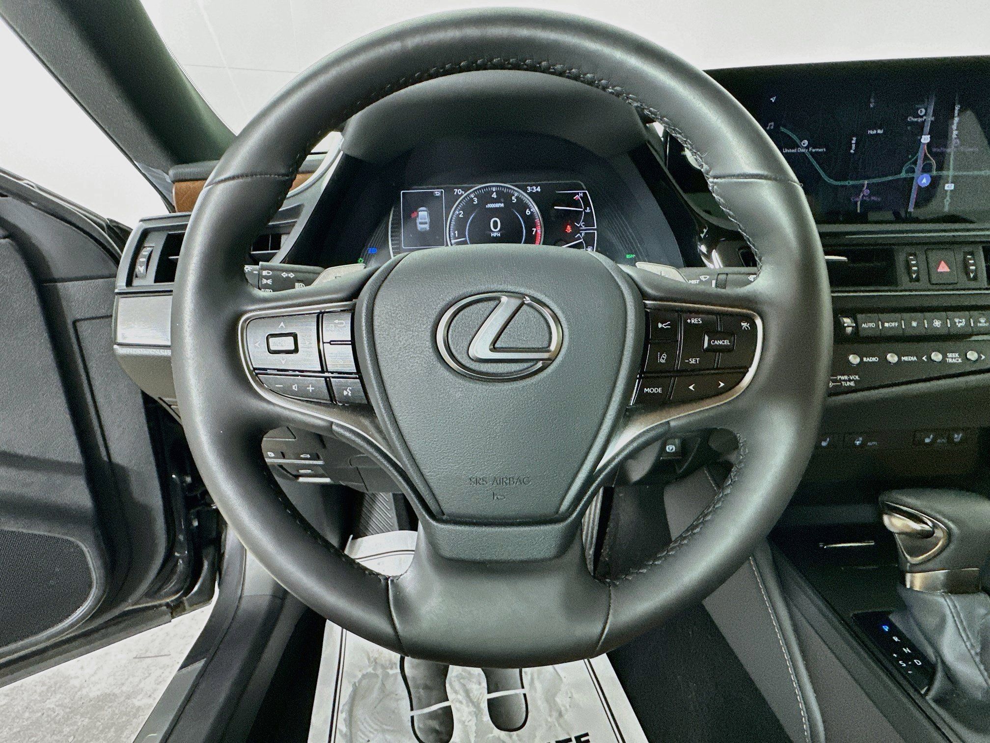 Used 2024 Lexus ES 350 w/ Premium Package FWD image 12