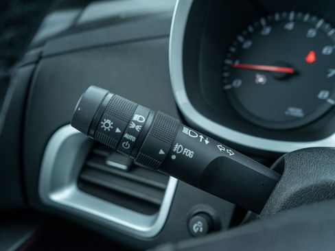 Used 2015 Chevrolet Equinox LT w/ Driver Convenience Package image 22