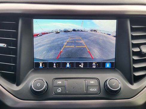 Used 2023 GMC Acadia AT4 w/ Technology Package image 17