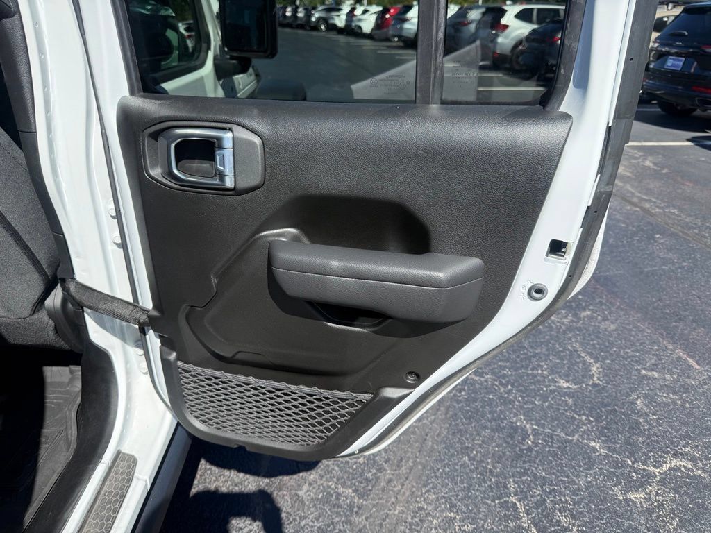 Used 2024 Jeep Wrangler Unlimited Sport AWD/4WD image 18