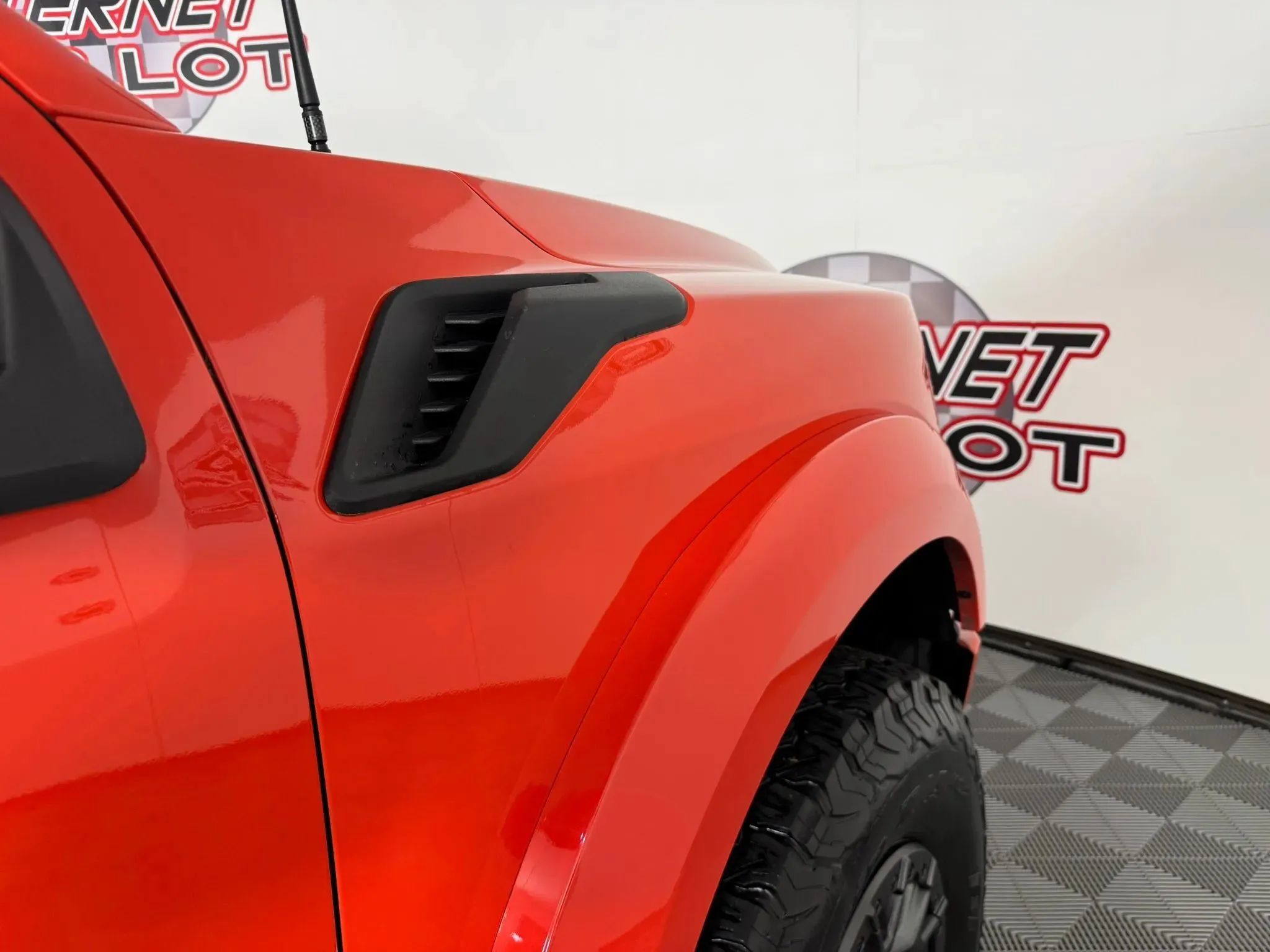 Used 2022 Ford F150 Raptor w/ Raptor 37 Performance Package AWD/4WD image 32
