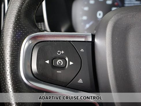 Used 2021 Volvo XC40 T5 R-Design w/ Protection Package Premier AWD/4WD image 6