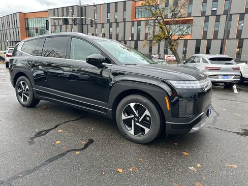 New 2026 Hyundai Ioniq 9 S image 8