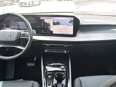 New 2026 Audi Q3 quattro 2.0T AWD/4WD image 17