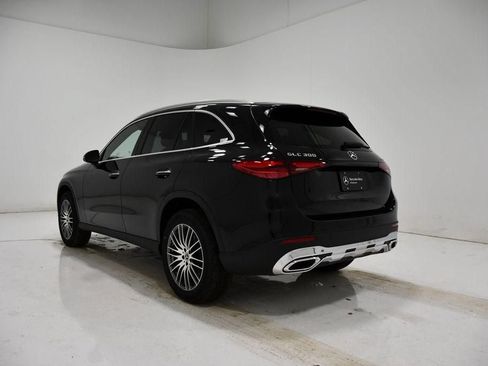 Used 2026 Mercedes-Benz GLC 300 4MATIC image 3