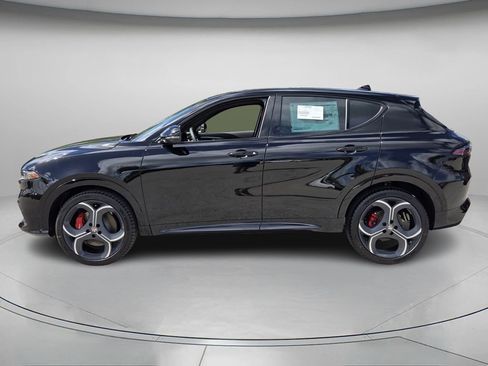 New 2026 Alfa Romeo Tonale Base w/ Quick Order Package 23H Volce image 2