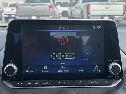 Used 2024 Nissan Sentra SV FWD image 11