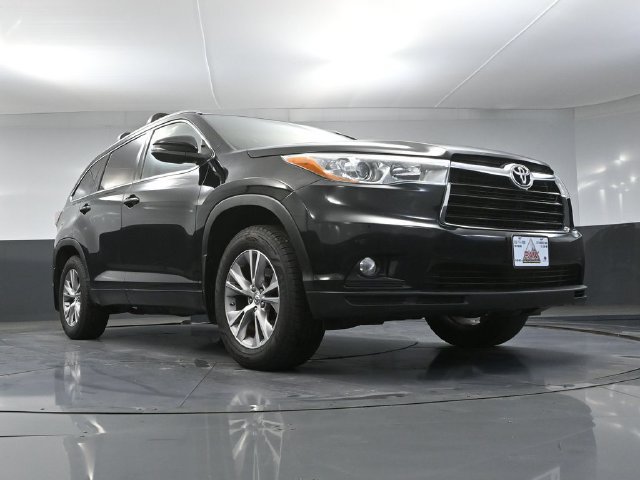Used 2015 Toyota Highlander XLE AWD/4WD image 49