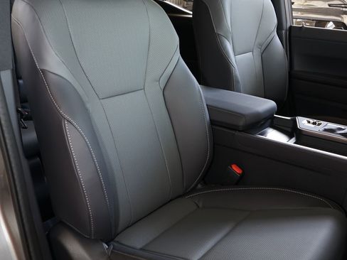 Used 2026 Lexus GX 550 w/ Accessory Package (ZB) image 4