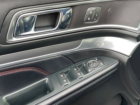 Used 2018 Ford Explorer Sport w/ Equipment Group 401A image 10