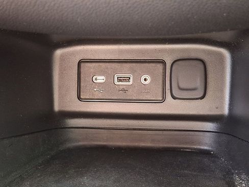 Used 2024 Chevrolet Equinox LT AWD/4WD image 29