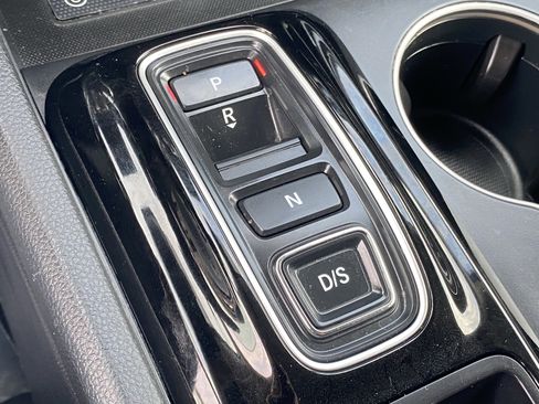 Certified 2023 Honda Pilot Touring image 25