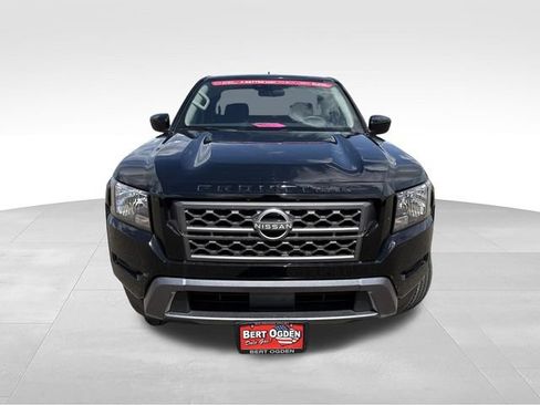 Certified 2023 Nissan Frontier SV w/ Technology Package RWD image 2