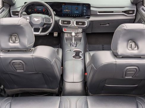 Used 2025 Ford Mustang Premium image 27
