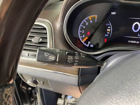 Used 2017 Jeep Grand Cherokee Overland w/ Jeep Active Safety Group AWD/4WD image 12