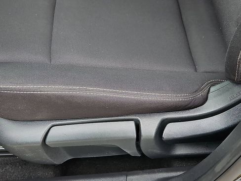 Used 2023 Nissan Rogue S AWD/4WD image 22