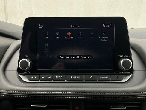 Used 2025 Nissan Rogue SV image 30