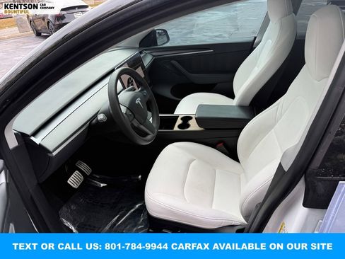 Used 2023 Tesla Model Y Performance image 31