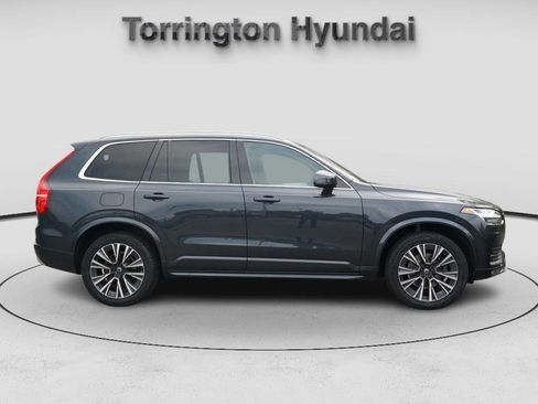 Used 2022 Volvo XC90 T6 Momentum w/ Advanced Package image 8
