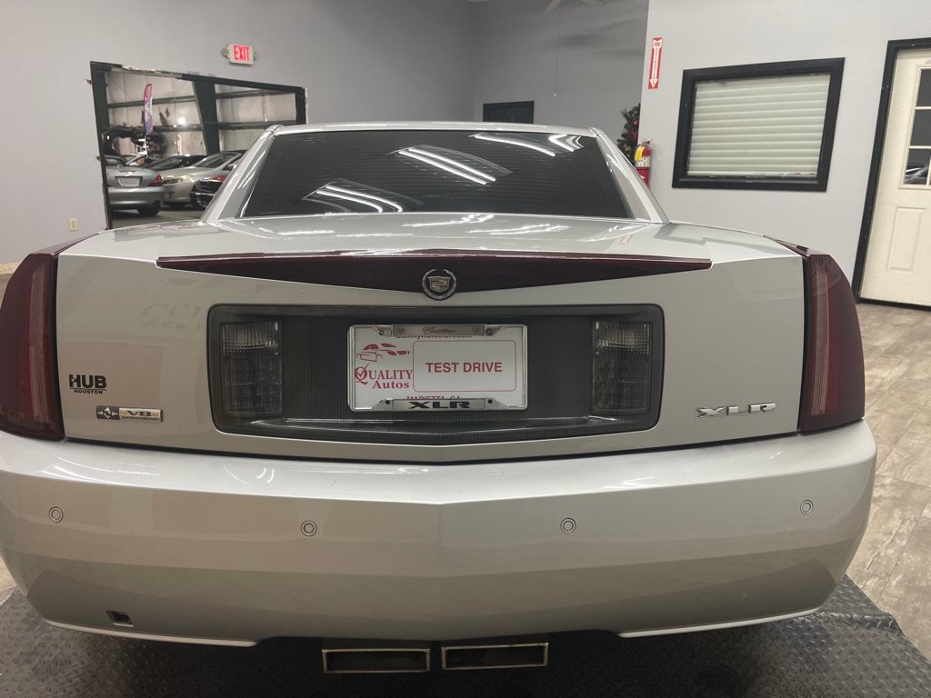 Used 2006 Cadillac XLR RWD image 10