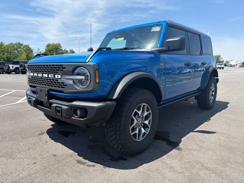 Used 2025 Ford Bronco Badlands AWD/4WD image 2