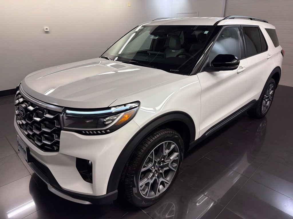 New 2027 Ford Explorer Platinum w/ 3.0L Ultimate Package AWD/4WD image 3