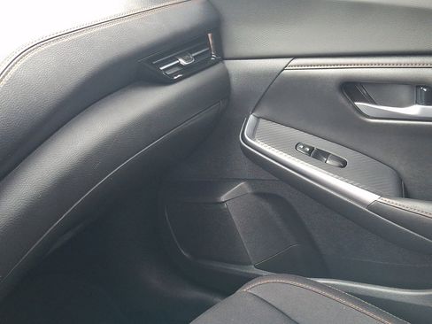 Used 2021 Nissan Sentra SR w/ Electronics Package FWD image 35