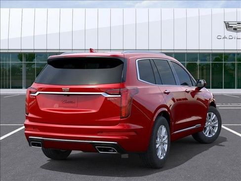 New 2025 Cadillac XT6 Luxury image 4