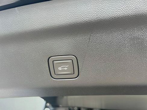 New 2026 Chevrolet Suburban High Country AWD/4WD image 7