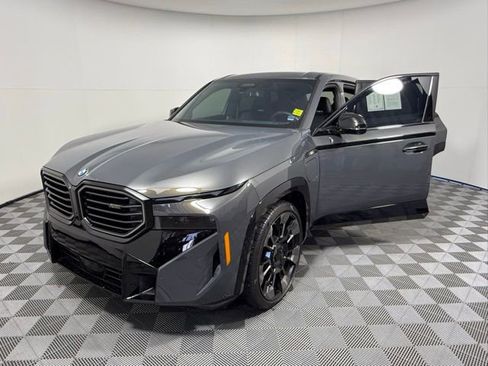Used 2024 BMW XM image 2
