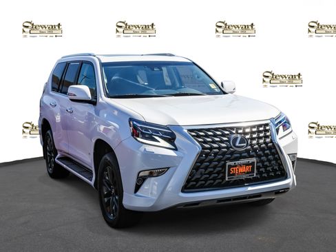 Used 2021 Lexus GX 460 Premium w/ Premium Package image 3