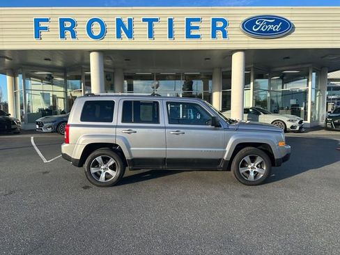 Used 2017 Jeep Patriot High Altitude image 1