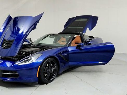 Used 2019 Chevrolet Corvette Stingray Coupe w/ 2LT Preferred Equipment Group image 9