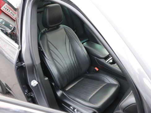 Used 2023 Maserati Grecale GT image 14