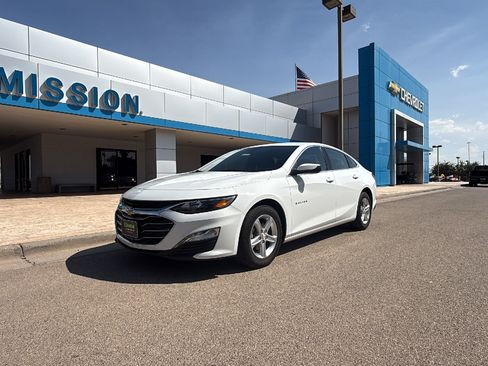 Used 2024 Chevrolet Malibu LT FWD image 13