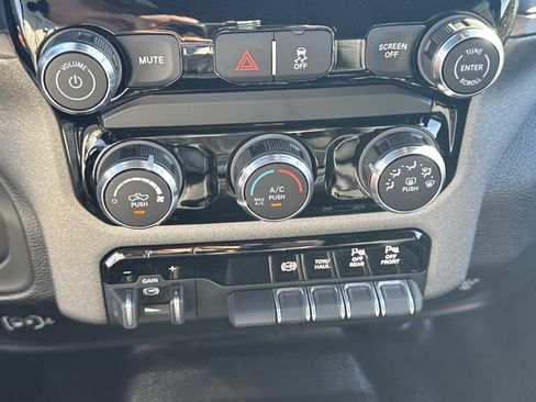 New 2026 RAM 2500 Tradesman w/ Chrome Appearance Group AWD/4WD image 19