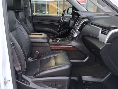 Used 2017 GMC Yukon SLT image 10