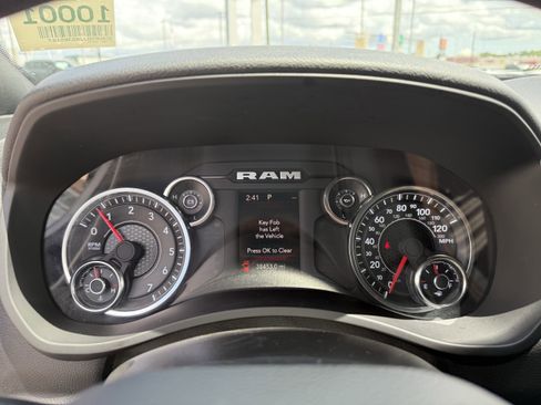 Used 2024 RAM 2500 Big Horn AWD/4WD image 17