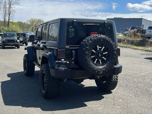 Used 2016 Jeep Wrangler Unlimited Sahara image 6