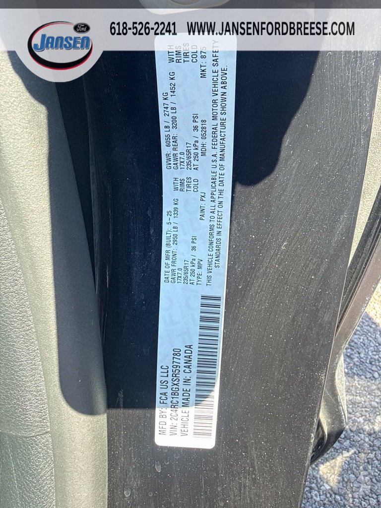 Used 2025 Chrysler Pacifica Select FWD image 30