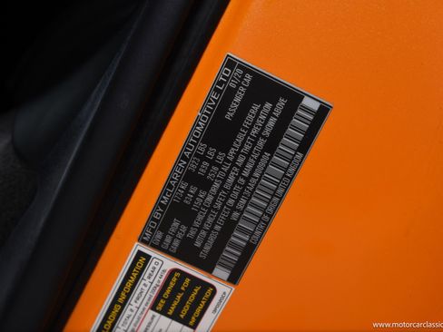 Used 2020 McLaren 570S Spider image 25