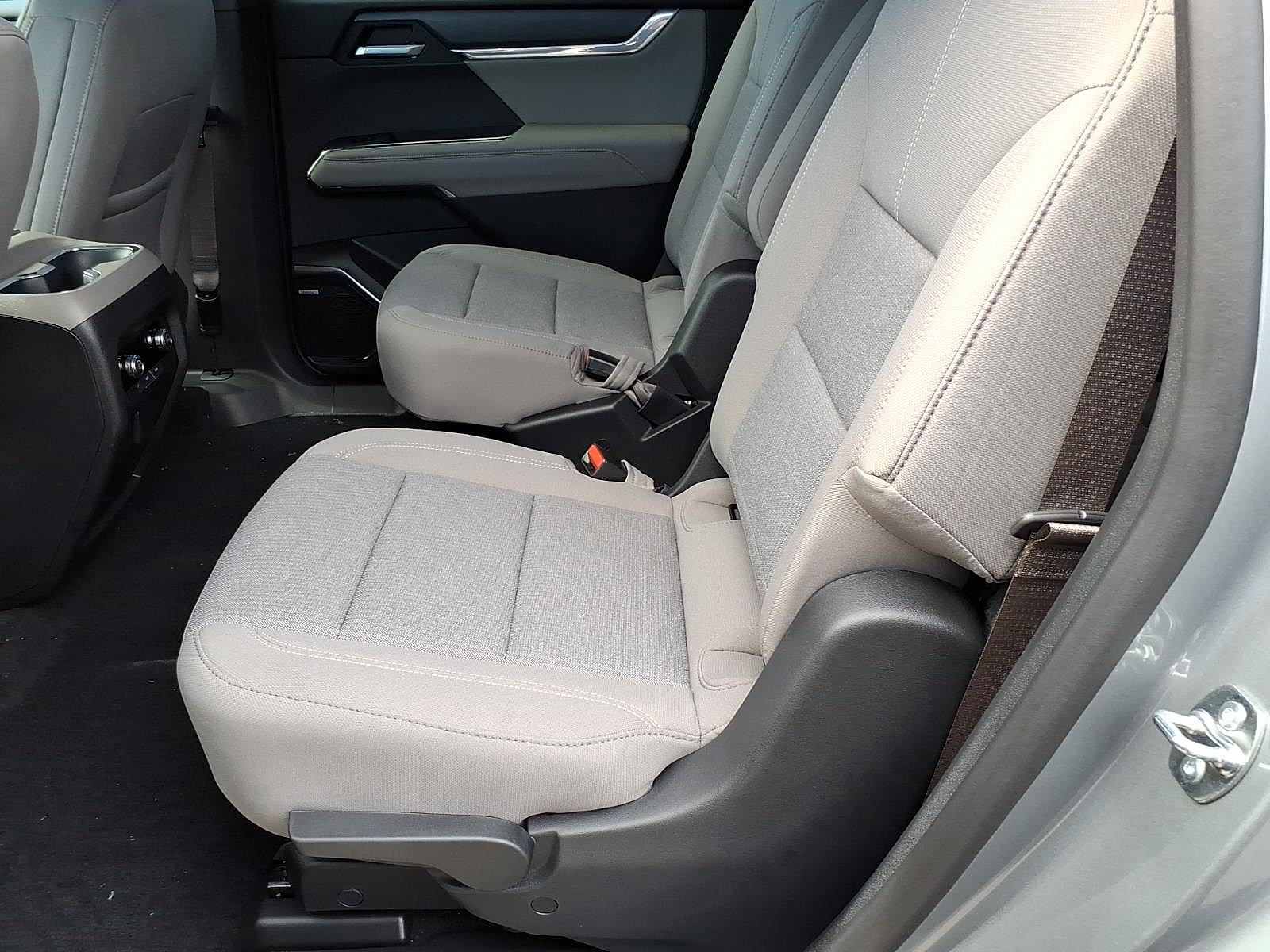 New 2027 GMC Acadia Elevation w/ LPO, Floor Liner Package AWD/4WD image 13