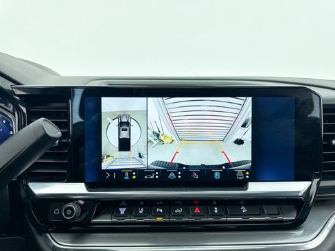 Used 2024 Chevrolet Silverado 2500 High Country w/ High Country Premium Package image 36