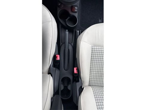 Used 2018 FIAT 500 Pop image 25