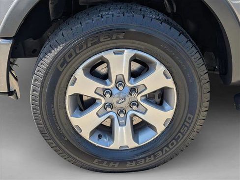 Used 2014 Ford F150 FX4 w/ Equipment Group 402A Luxury AWD/4WD image 24