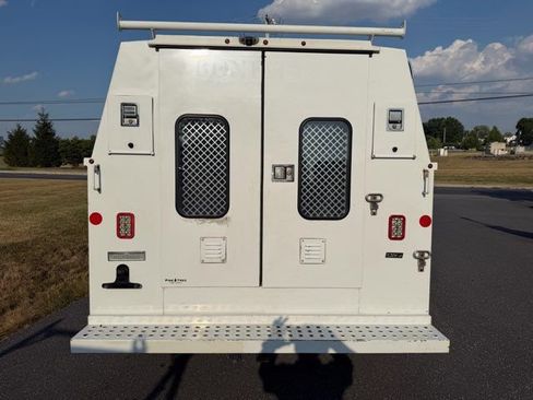 Used 2019 GMC Savana 3500 w/ Power Convenience Package RWD image 5