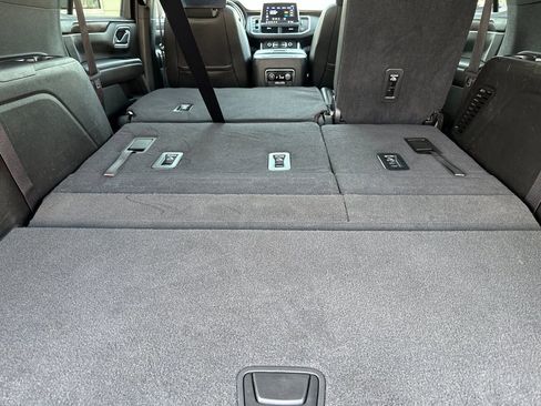 Used 2021 Chevrolet Tahoe Z71 w/ Rear Media and Nav Package image 16